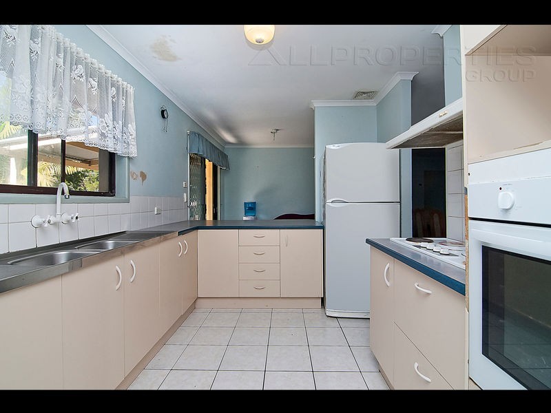 1 Celosia Street, Daisy Hill QLD 4127