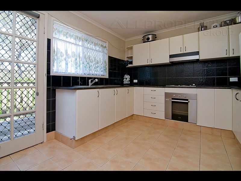 14 Nerine Street, Kingston QLD 4114