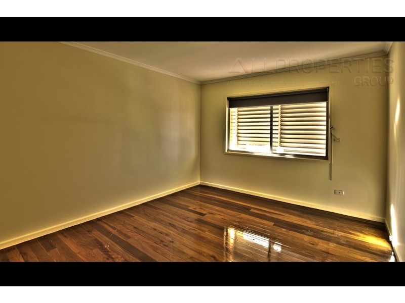 81 Nujooloo Rd, Slacks Creek QLD 4127