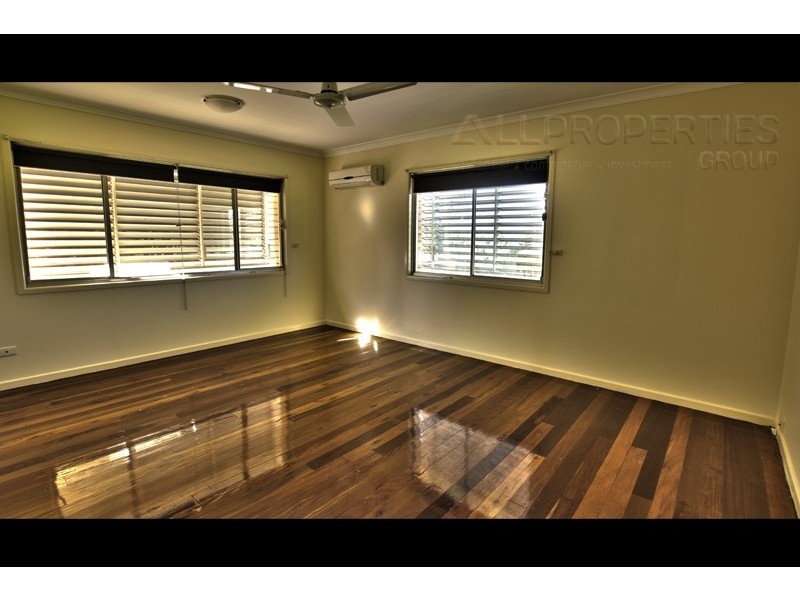 81 Nujooloo Rd, Slacks Creek QLD 4127