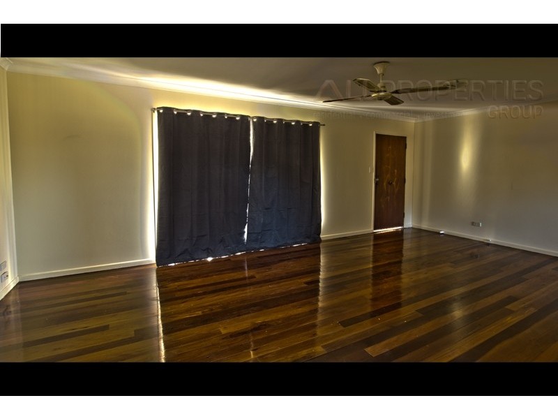 81 Nujooloo Rd, Slacks Creek QLD 4127