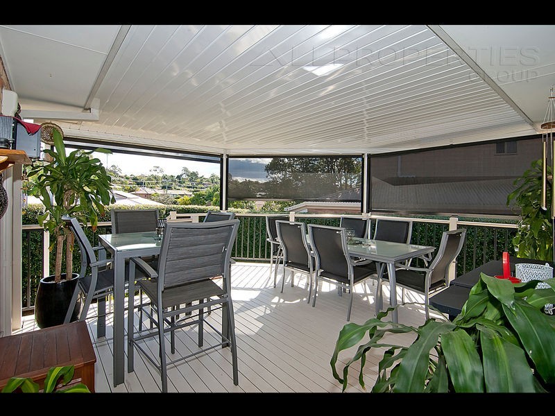 4 Eden Close, Edens Landing QLD 4207