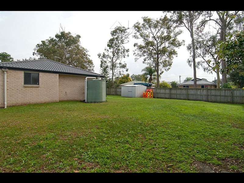 30 Pinelands Street, Loganlea QLD 4131