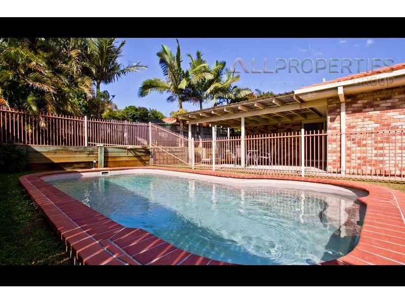 136 Pohon Drive, Tanah Merah QLD 4128