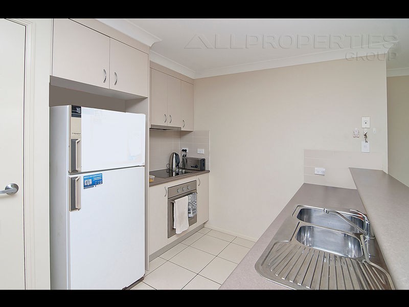 32 Pinelands Street, Loganlea QLD 4131