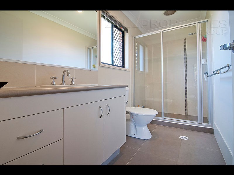 32 Pinelands Street, Loganlea QLD 4131