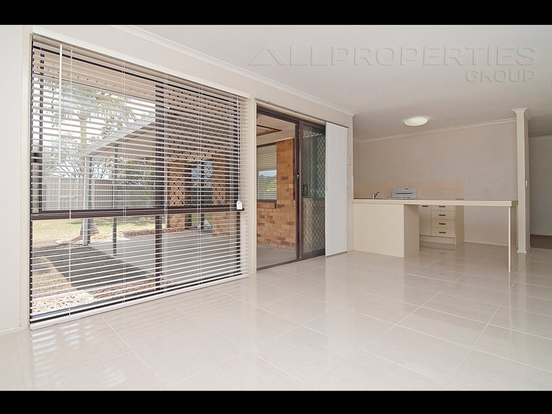 15 Marang Court, Tanah Merah QLD 4128