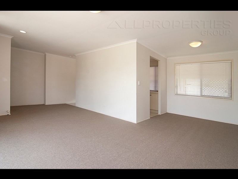 15 Marang Court, Tanah Merah QLD 4128