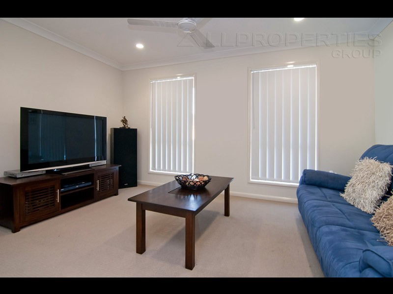 35 Sunridge Circuit, Bahrs Scrub QLD 4207