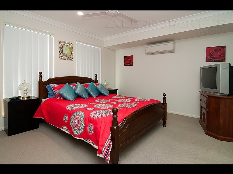 35 Sunridge Circuit, Bahrs Scrub QLD 4207