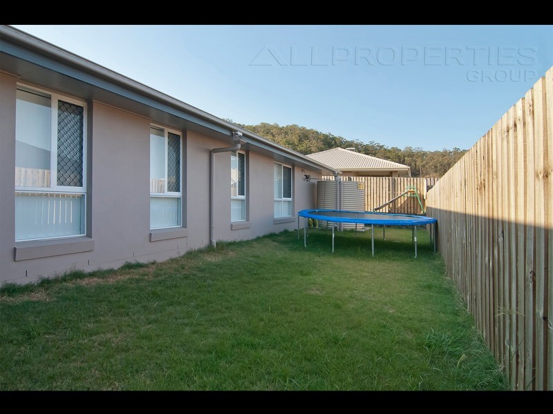 35 Sunridge Circuit, Bahrs Scrub QLD 4207