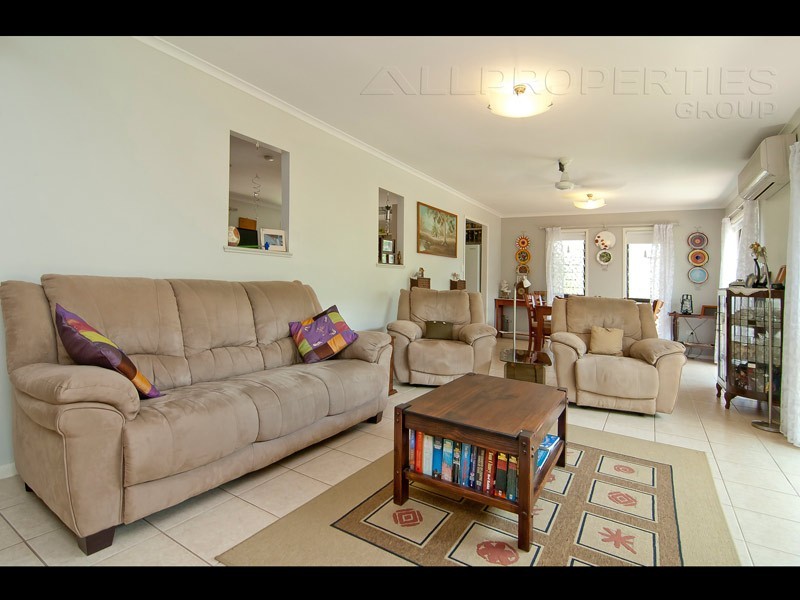 43 Blackthorn Crescent, Shailer Park QLD 4128