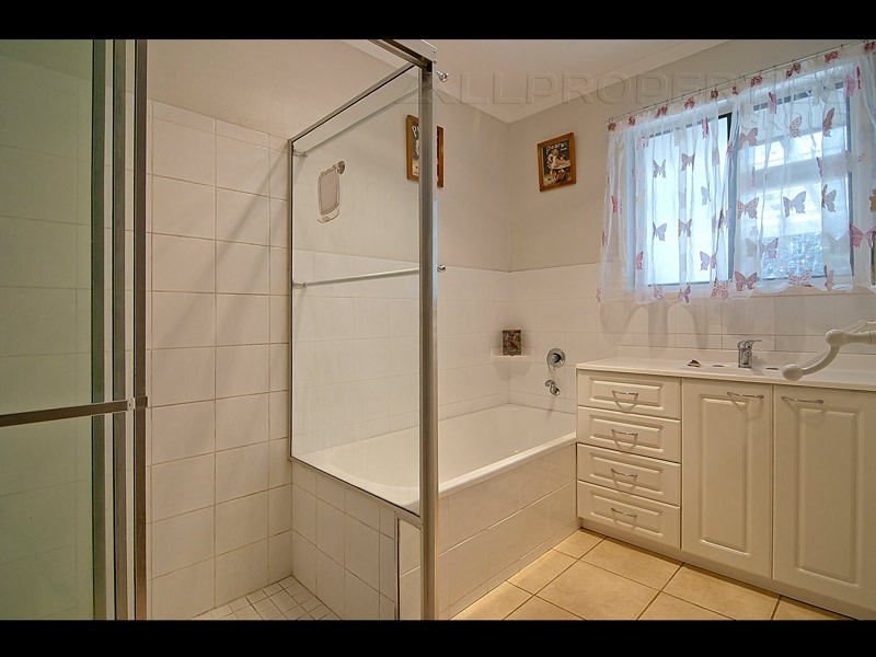 43 Blackthorn Crescent, Shailer Park QLD 4128