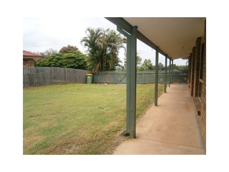 92 Pohon Drive, Tanah Merah QLD 4128