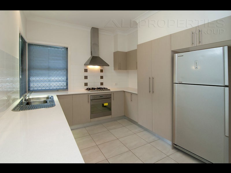 1/69 Sunningdale Drive, Redland Bay QLD 4165
