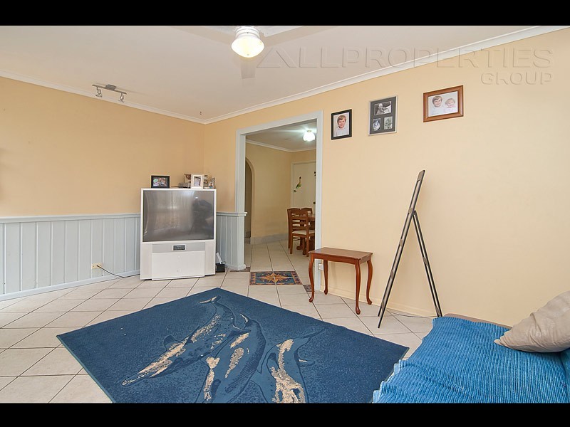 25 Augusta Street, Crestmead QLD 4132