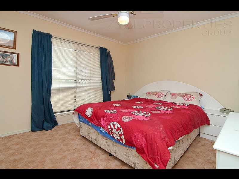 25 Augusta Street, Crestmead QLD 4132