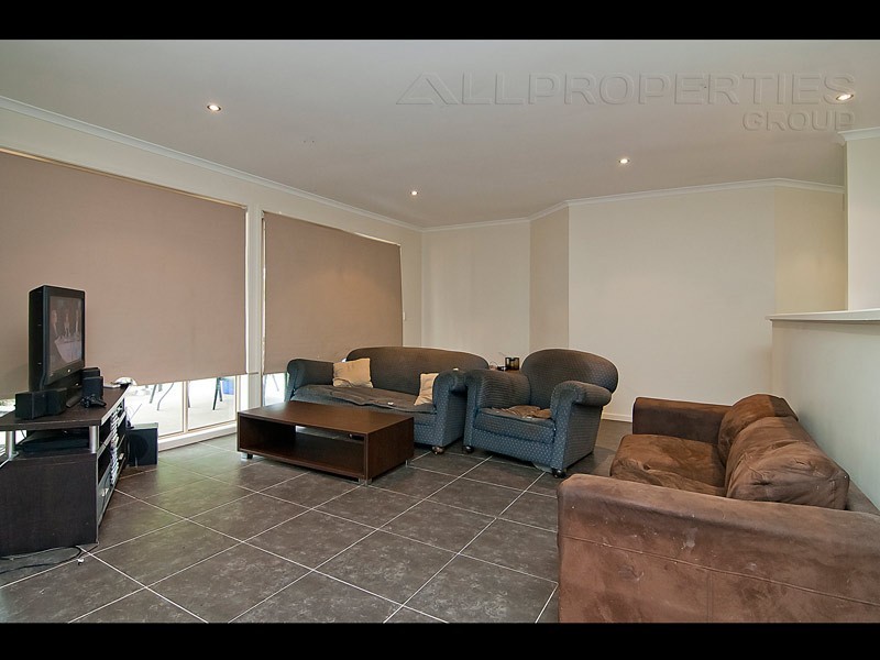 25 Loane Drive, Edens Landing QLD 4207