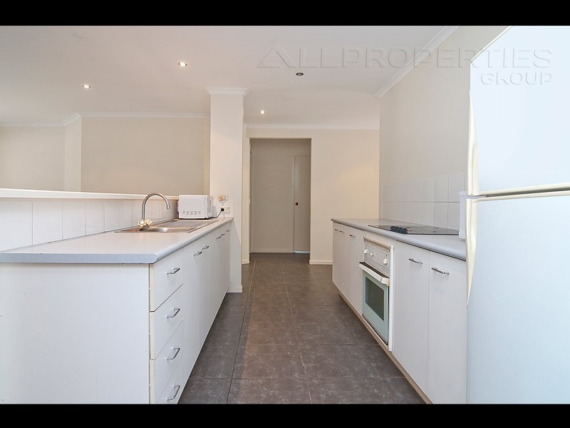 25 Loane Drive, Edens Landing QLD 4207