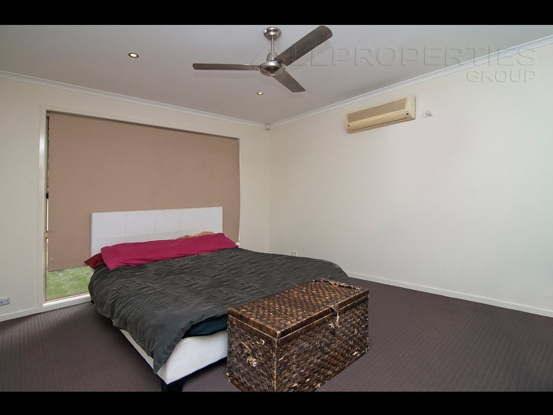 25 Loane Drive, Edens Landing QLD 4207