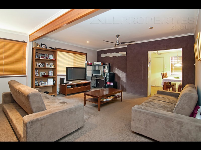 28 Hakea Street, Crestmead QLD 4132