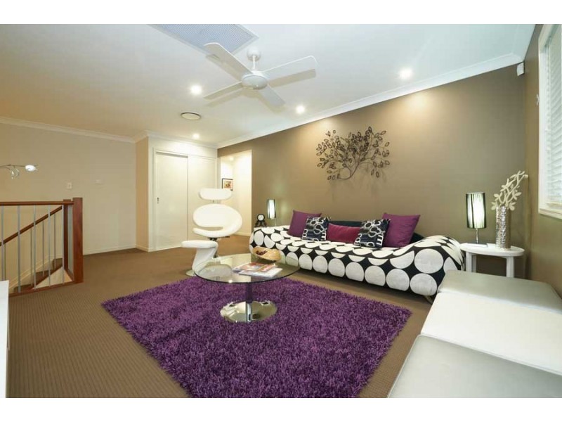 5 Clem Close, Daisy Hill QLD 4127