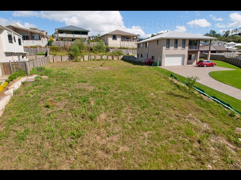 5 Clem Close, Daisy Hill QLD 4127