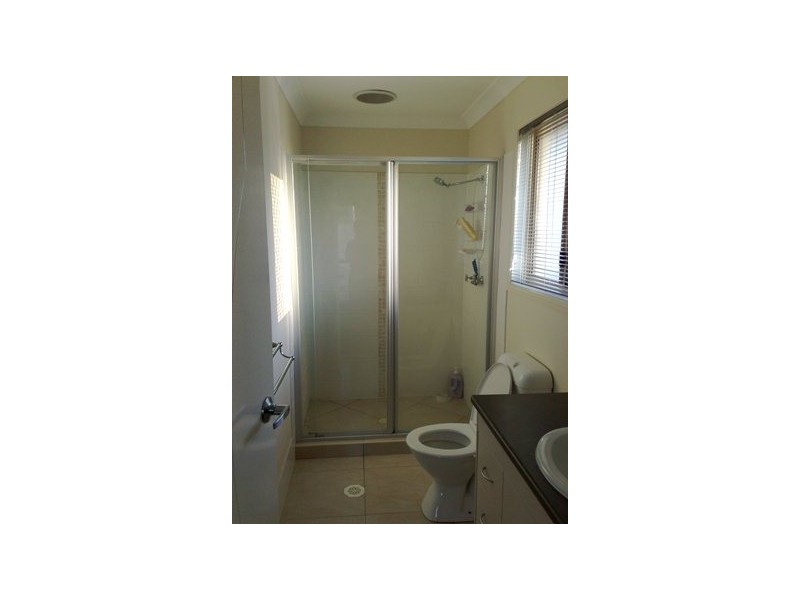 28 Spruce Street, Loganlea QLD 4131