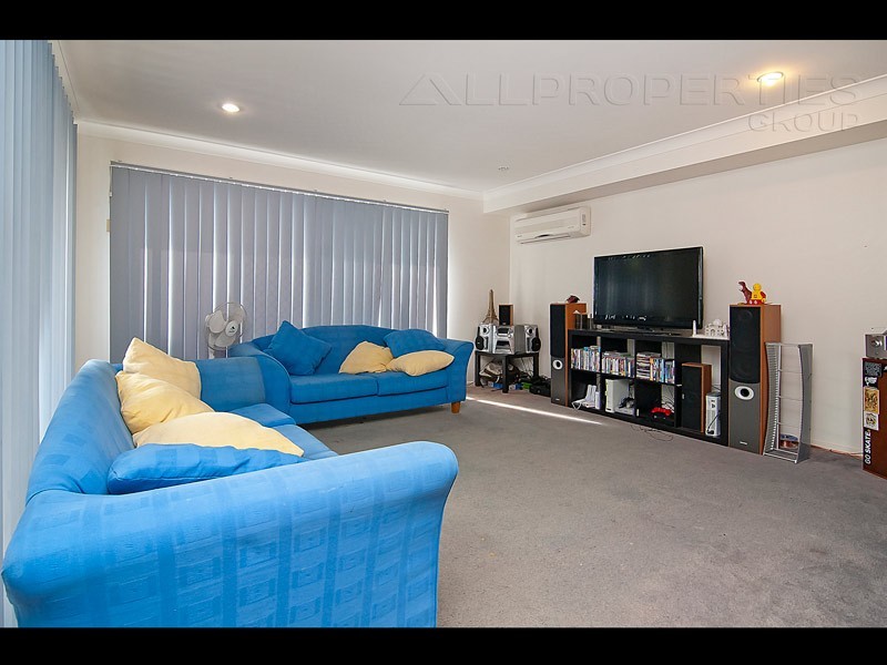 4 Caswell Crescent, Redland Bay QLD 4165
