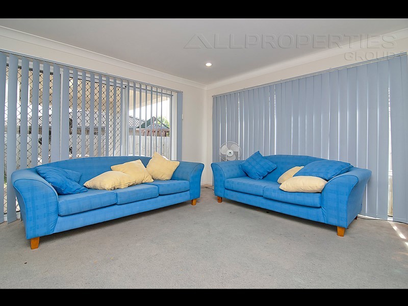 4 Caswell Crescent, Redland Bay QLD 4165