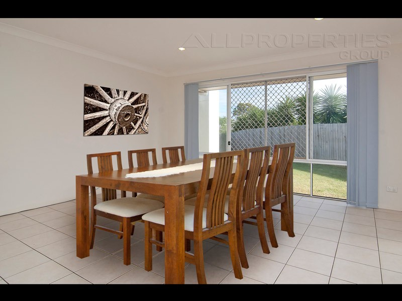4 Caswell Crescent, Redland Bay QLD 4165