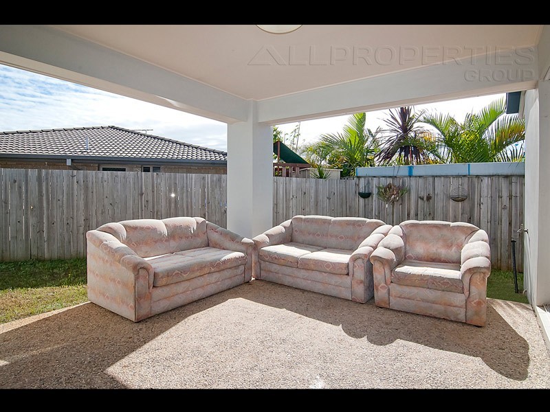 4 Caswell Crescent, Redland Bay QLD 4165