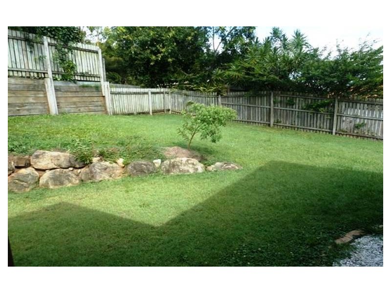 3 Kabut Court, Tanah Merah QLD 4128