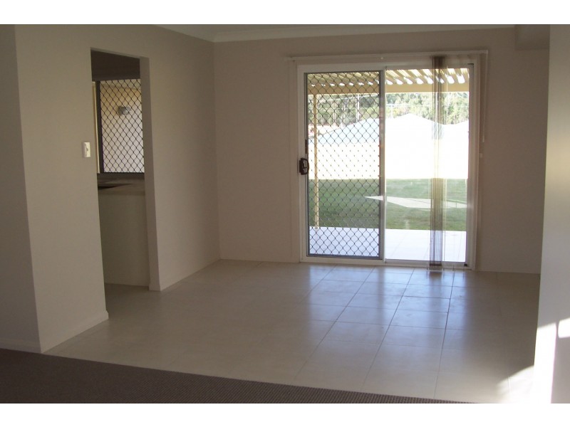 37 Eric Drive, Blackstone QLD 4304