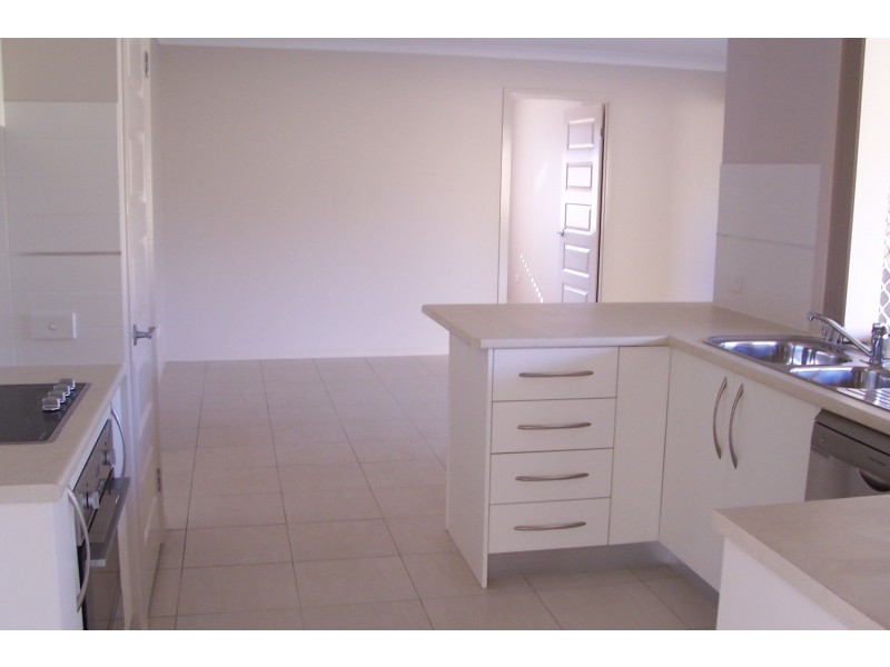 37 Eric Drive, Blackstone QLD 4304