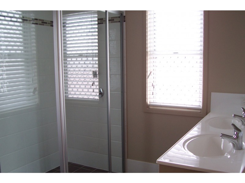 22 Kenilworth Crescent, Waterford QLD 4133