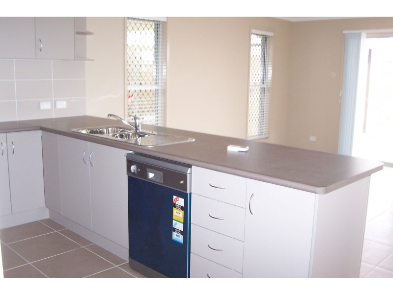 22 Kenilworth Crescent, Waterford QLD 4133