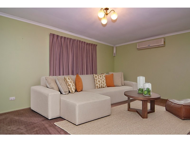 34 Avonmore Street, Edens Landing QLD 4207