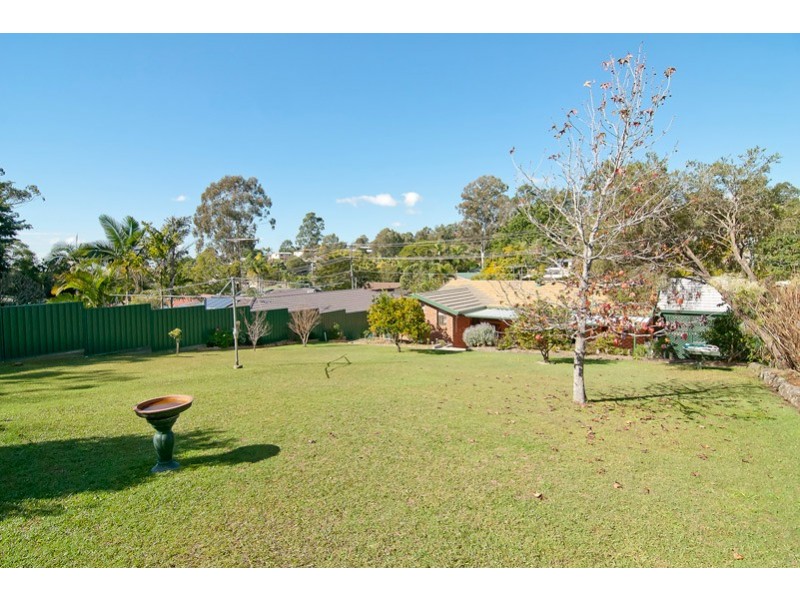 34 Avonmore Street, Edens Landing QLD 4207