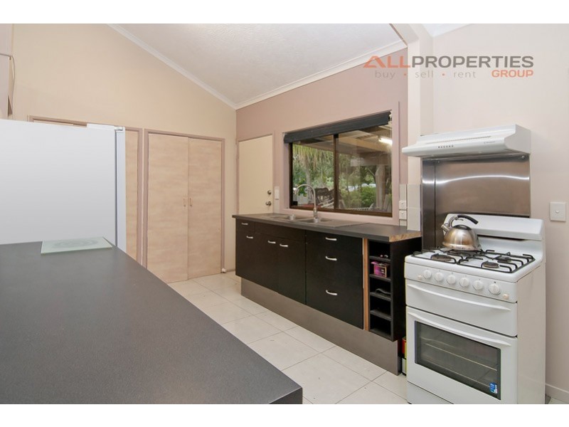 53 Ariel Ave, Kingston QLD 4114