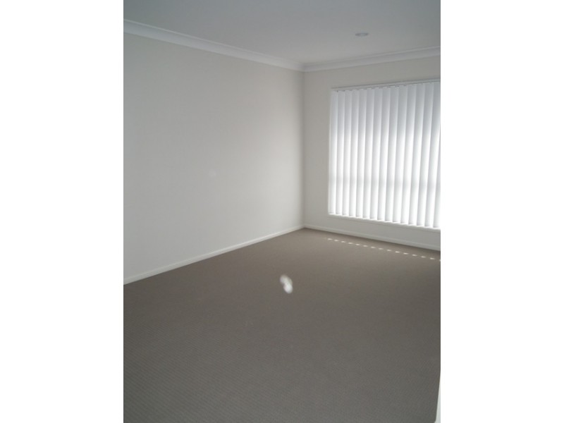 28 Ritz Drive, Coomera QLD 4209
