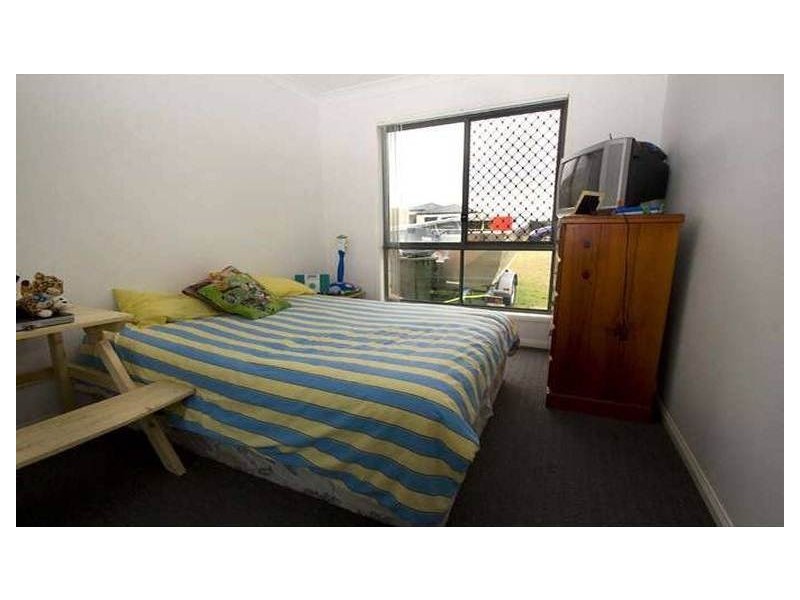 5 Clearview Crescent, Eagleby QLD 4207