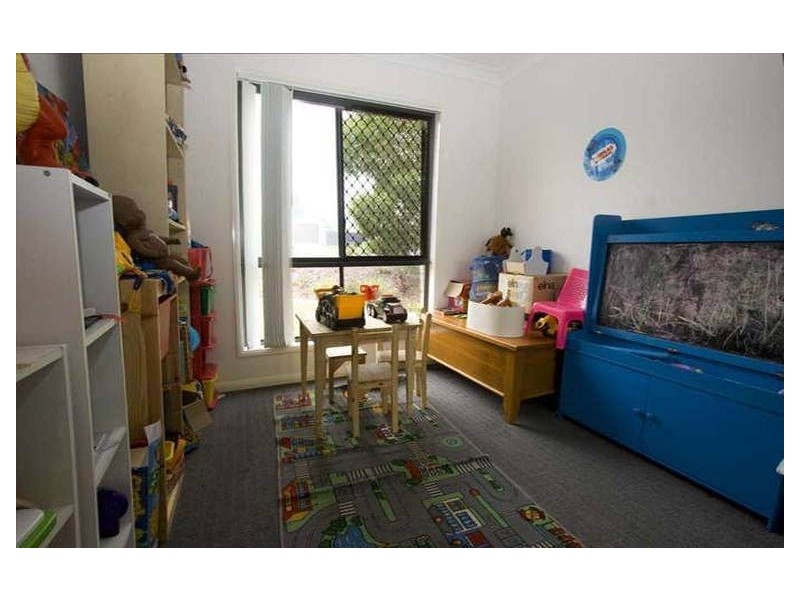 5 Clearview Crescent, Eagleby QLD 4207