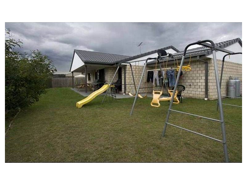5 Clearview Crescent, Eagleby QLD 4207