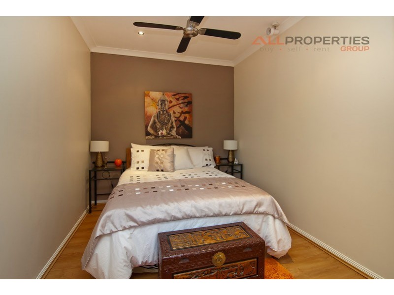 29 Lithfield Place, Loganholme QLD 4129
