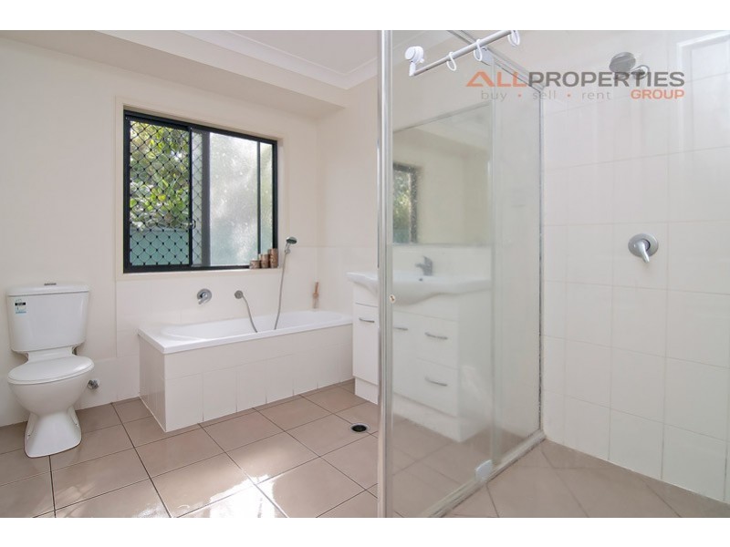 50C Pinelands Street, Loganlea QLD 4131