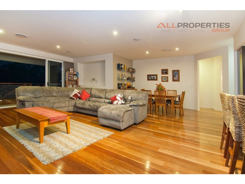 33 Yarabah Crescent, Shailer Park QLD 4128