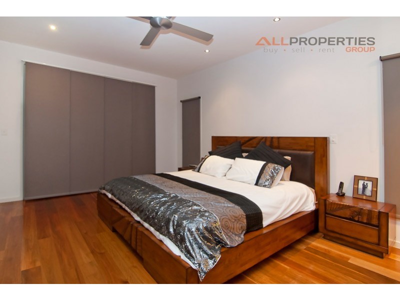 33 Yarabah Crescent, Shailer Park QLD 4128