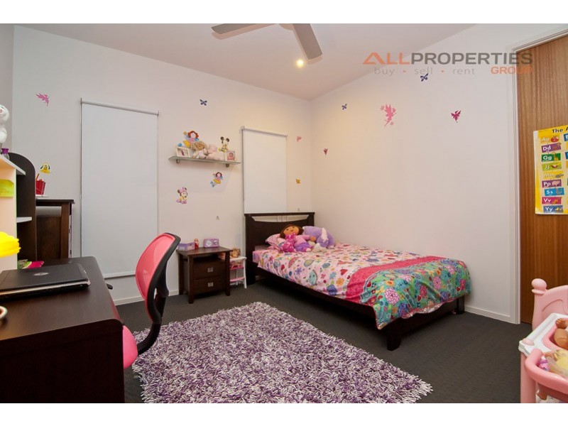 33 Yarabah Crescent, Shailer Park QLD 4128