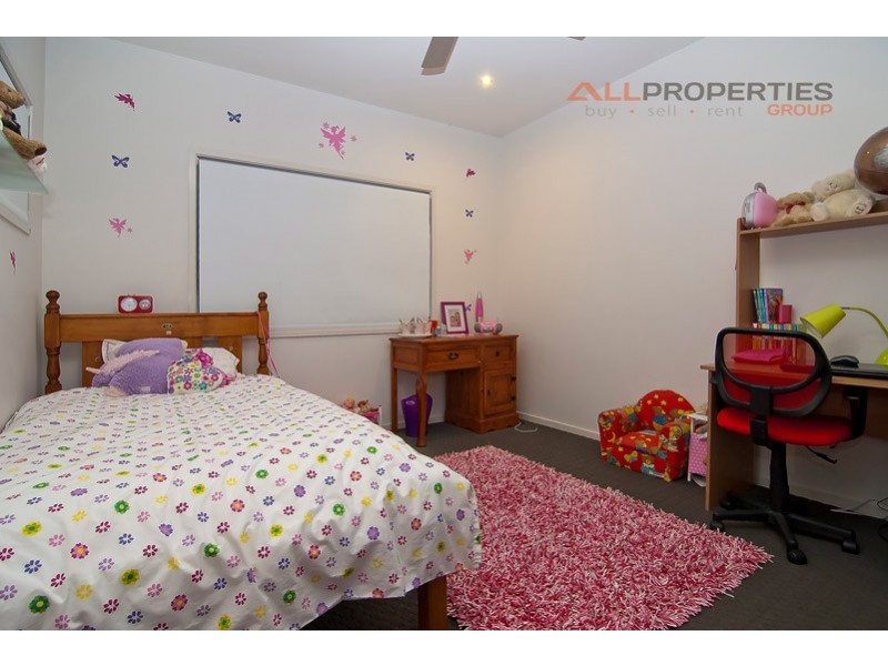33 Yarabah Crescent, Shailer Park QLD 4128